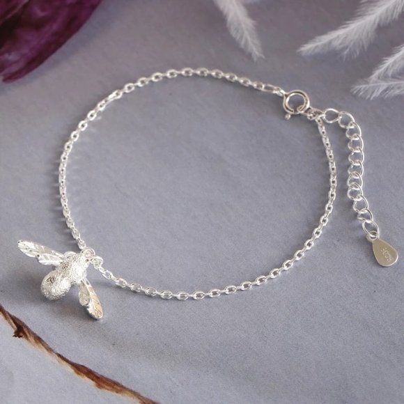 Adorable Bee Sterling Silver Bracelet - Picture 3 of 10